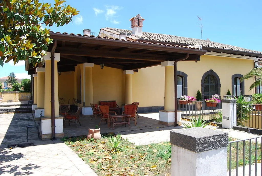 Country house Villa San Gerardo Piedimonte Etneo